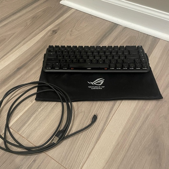 FNATIC STREAK65 Keyboard - Picture 3 of 3